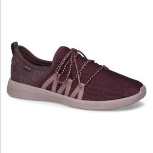 Keds Burgandy Lively Shimmer Mesh Size 7